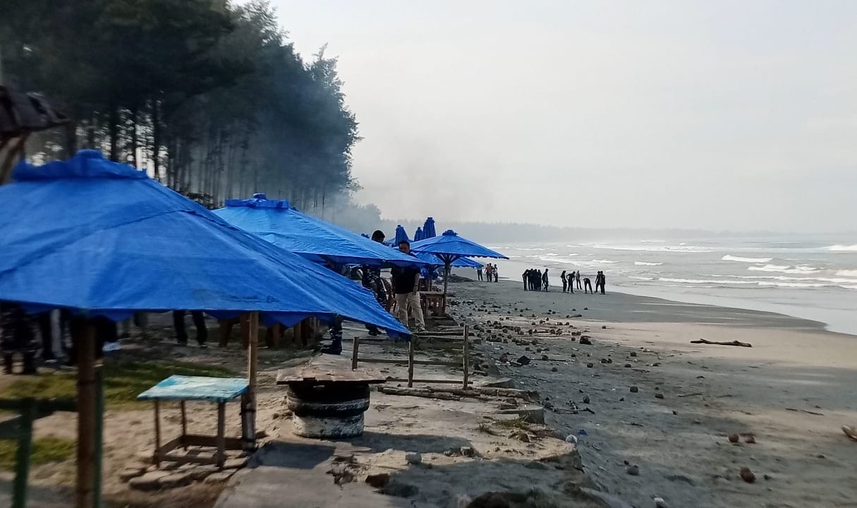 Ganggu Pemandangan, Pedagang Diminta Pindahkan Lapak dari Area Jogging Track Pantai Panjang