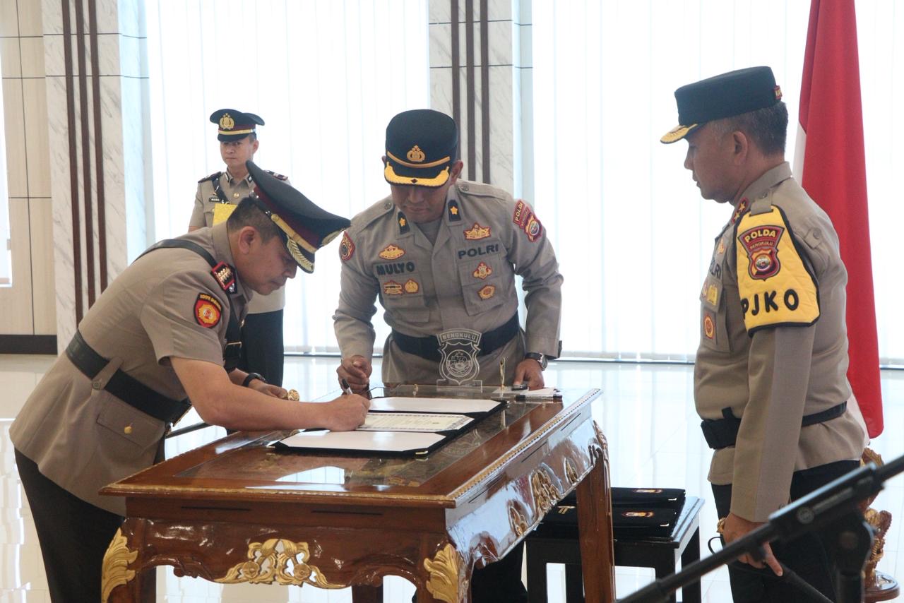 Kapolda Bengkulu Pimpin Sertijab Irwasda dan Kapolresta, Ini Nama-nama Pejabat Barunya