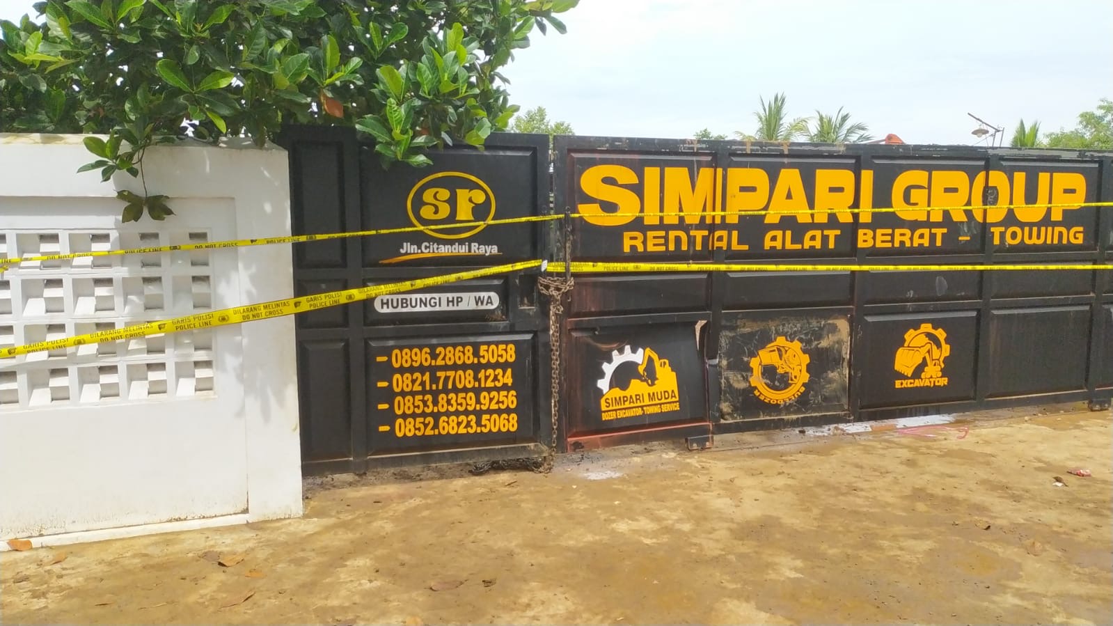 Tragis! Pasutri Tewas Terjebak dalam Kebakaran Bengkel Alat Berat di Jalan Cintandui