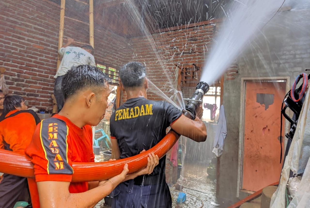 1 Rumah Milik Warga Desa Padang Pandan Terbakar, Kerugian Puluhan Juta