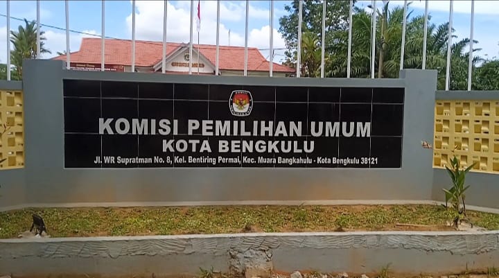 KPU Kota Bengkulu Verifikasi Berkas Pendaftaran Bacaleg 18 Parpol