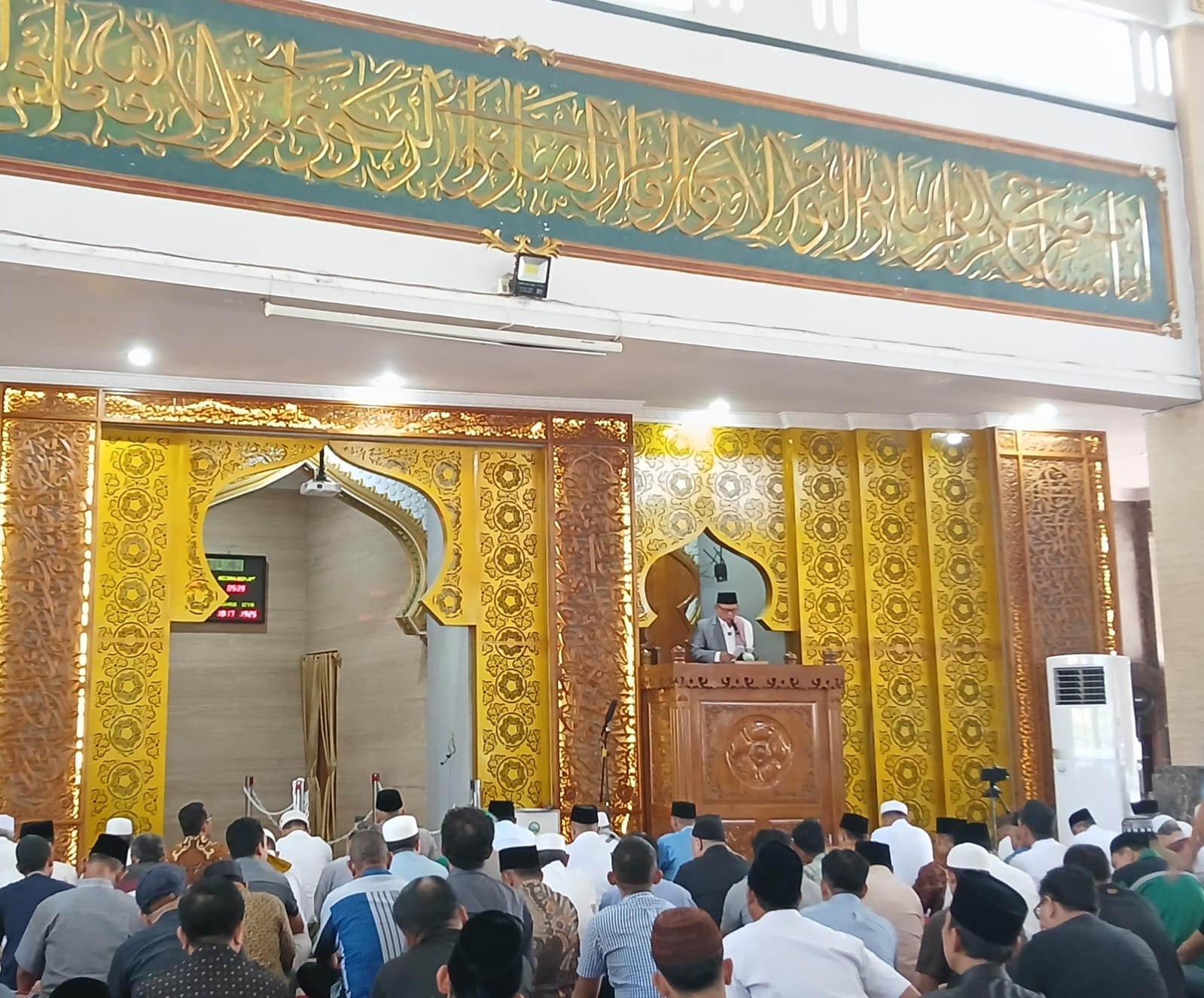 Syiar Baru, Khutbah Jumat di Masjid Raya Baitul Izzah Kini Gunakan Bahasa Arab