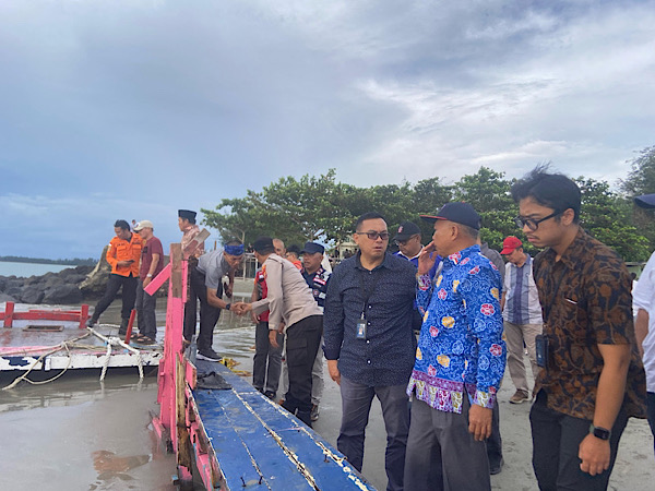 Kemenparekraf Tinjau Lokasi Tragedi Kapal Karam, Evaluasi Keamanan Wisata Laut di Bengkulu