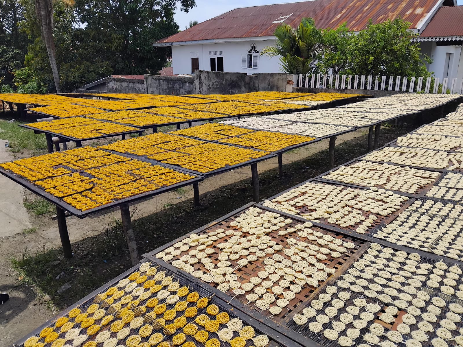 Kerupuk Baruna Usaha Rumahan yang Tetap Eksis Sejak 1970