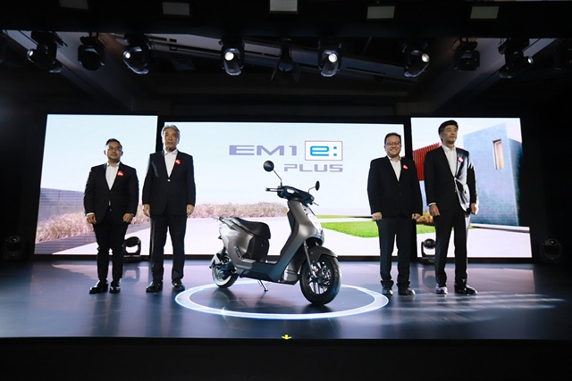 Resmi Didistribusikan, Harga Motor Listrik Honda EM1 e: dan EM1 e: PLUS Beda Rp500.000