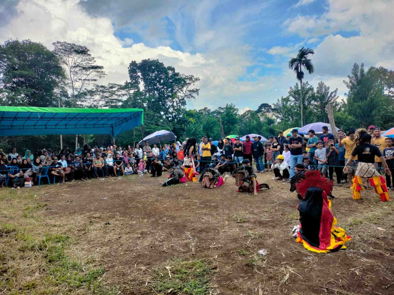 HUT ke-55 Provinsi Bengkulu, Holil Anwar Gelar Festival Kuda Lumping di Desa Gunung Agung 
