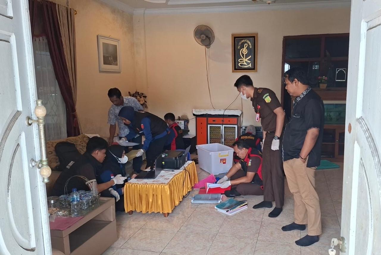 Usut Korupsi Pasar Pagar Dewa, Kejari Bengkulu Geledah 2 Lokasi Sekaligus