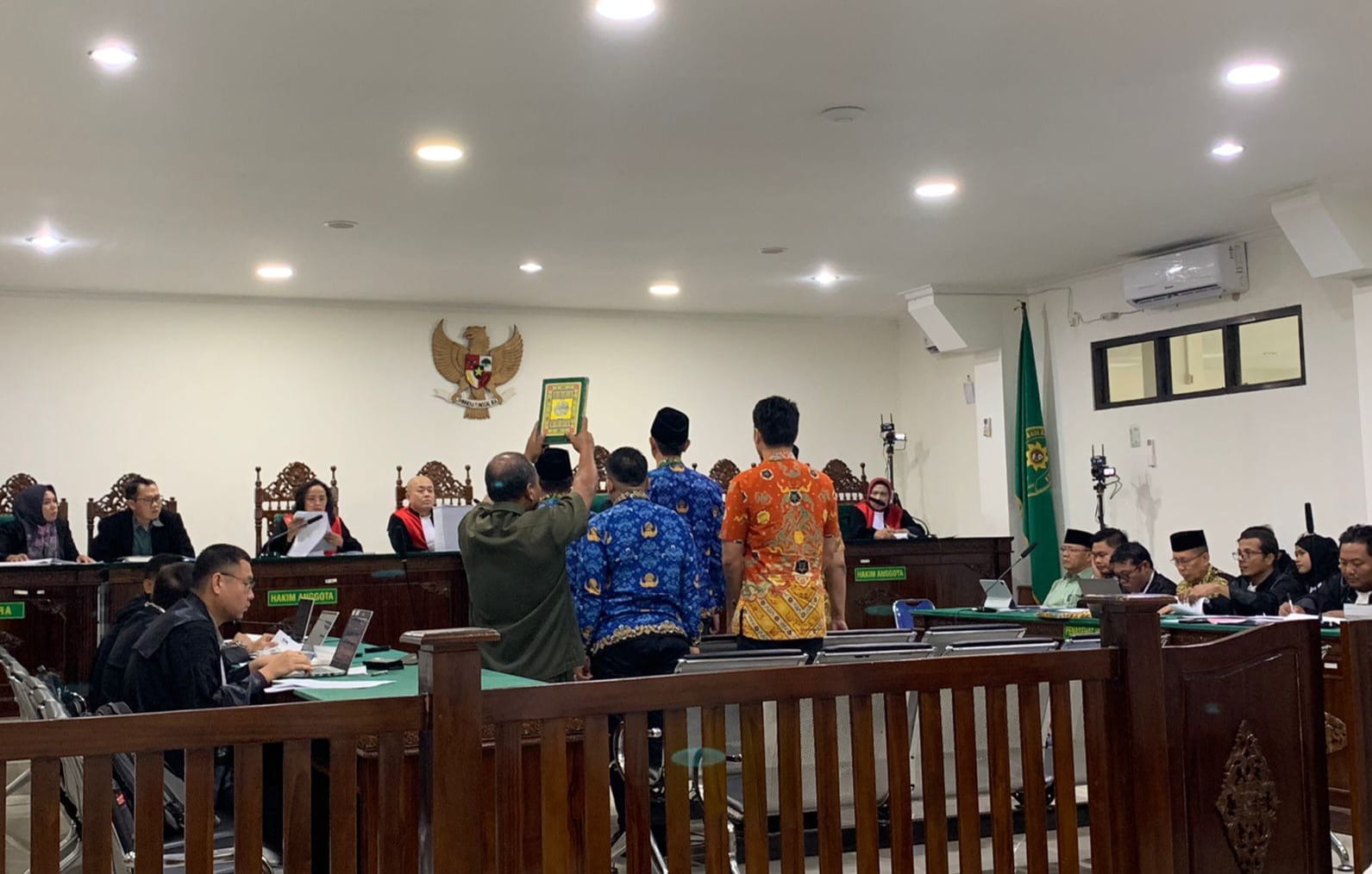 Saksi Ungkap Sisihkan TPP dan Gadai Emas untuk Dana Kampanye Rohidin Mersyah