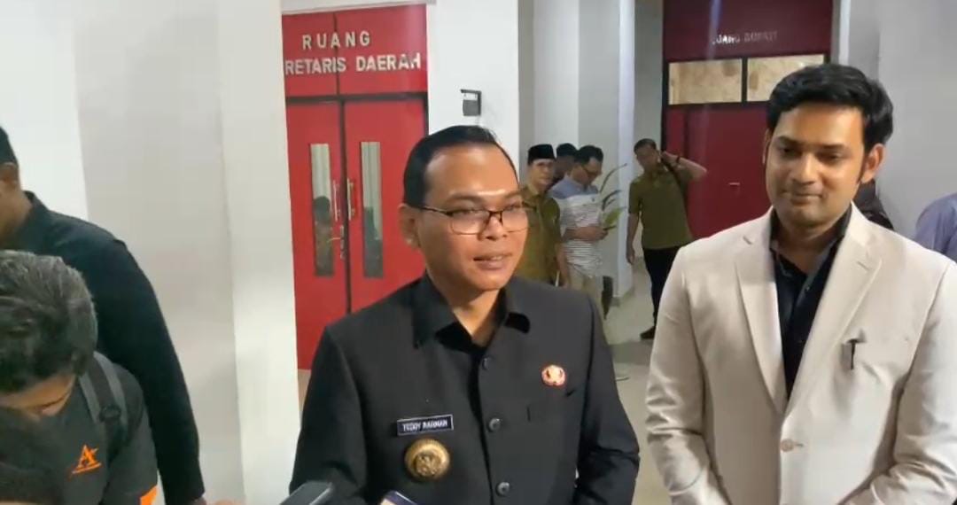 Bupati Seluma Bantah Koordinir Pengadaan Seragam Melalui Oknum