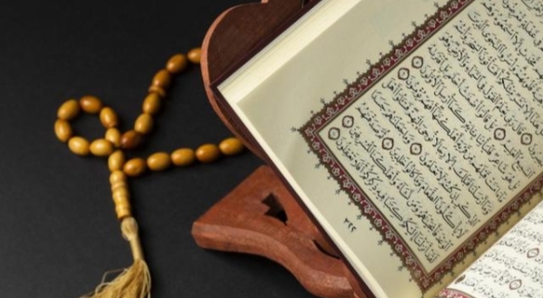 Penting! Berikut Ini Manfaat Membaca Al-Quran Bagi Kehidupan, Cek di Sini