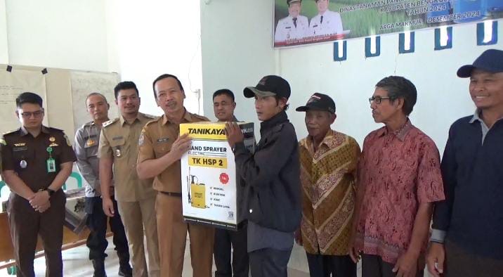 86 Kelompok Tani di Bengkulu Utara Dapat Bantuan Hand Sprayer