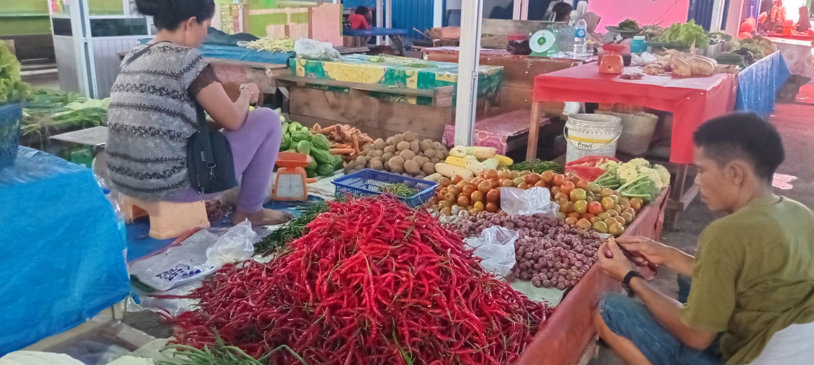 Harga Bahan Pokok di Pasar Panorama Jelang Idul Adha: Bawang Merah Naik, Cabai Masih Stabil