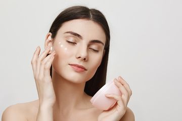 5 Rekomendasi Moisturizer Tanpa Fragrance, Cocok untuk Kulit Sensitif dan Berjerawat
