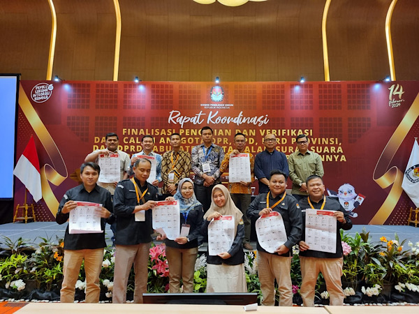 KPU dan 18 Parpol Finalisasi Surat Suara Caleg DPRD Kota Bengkulu