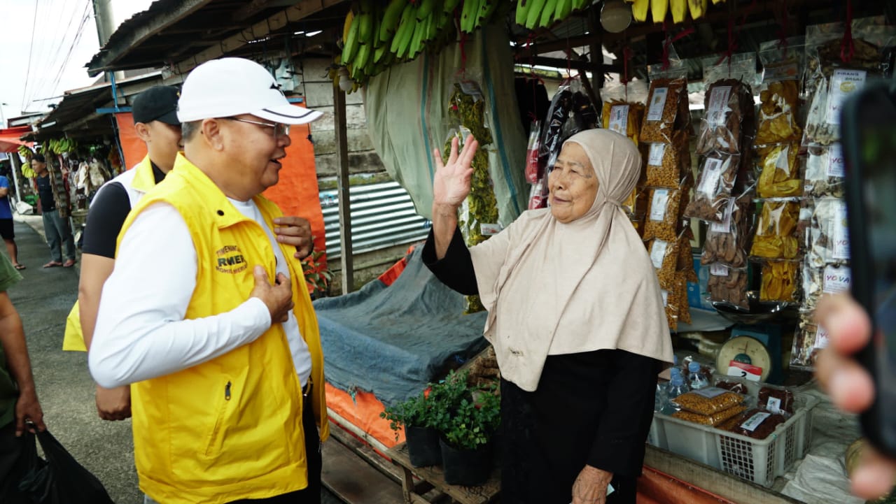 Warga Keban Agung Kepahiang Puji Keberhasilan Rohidin Tingkatkan Harga Hasil Pertanian