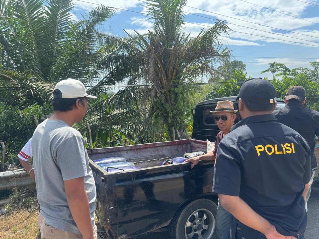 Diduga Timbun Solar Subsidi Pakai Banyak Barcode, Lansia di Bengkulu Tengah Diringkus Polisi