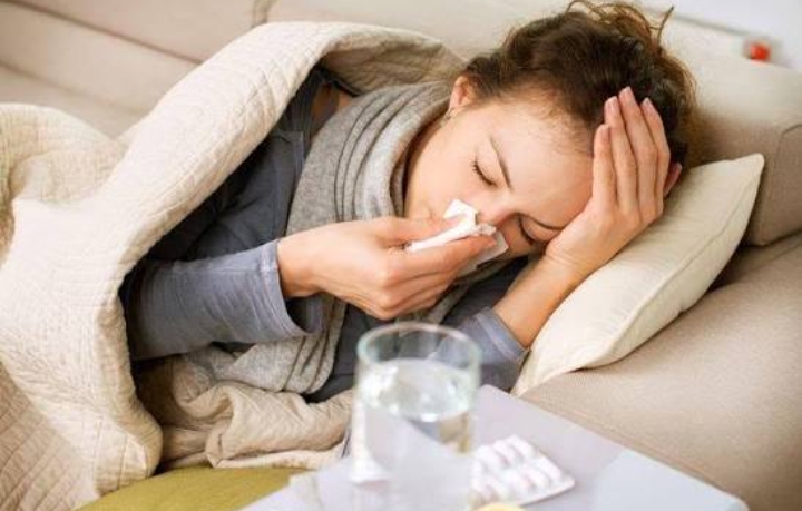 Lagi Flu? Hindari 8 Jenis Makanan Ini Ya, Salah Satunya Makanan Berminyak!