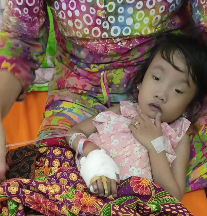 Adik Kecil Ini Butuh Bantuan Dermawan, Diagnosa Jantung Bocor dan Harus ke Jakarta