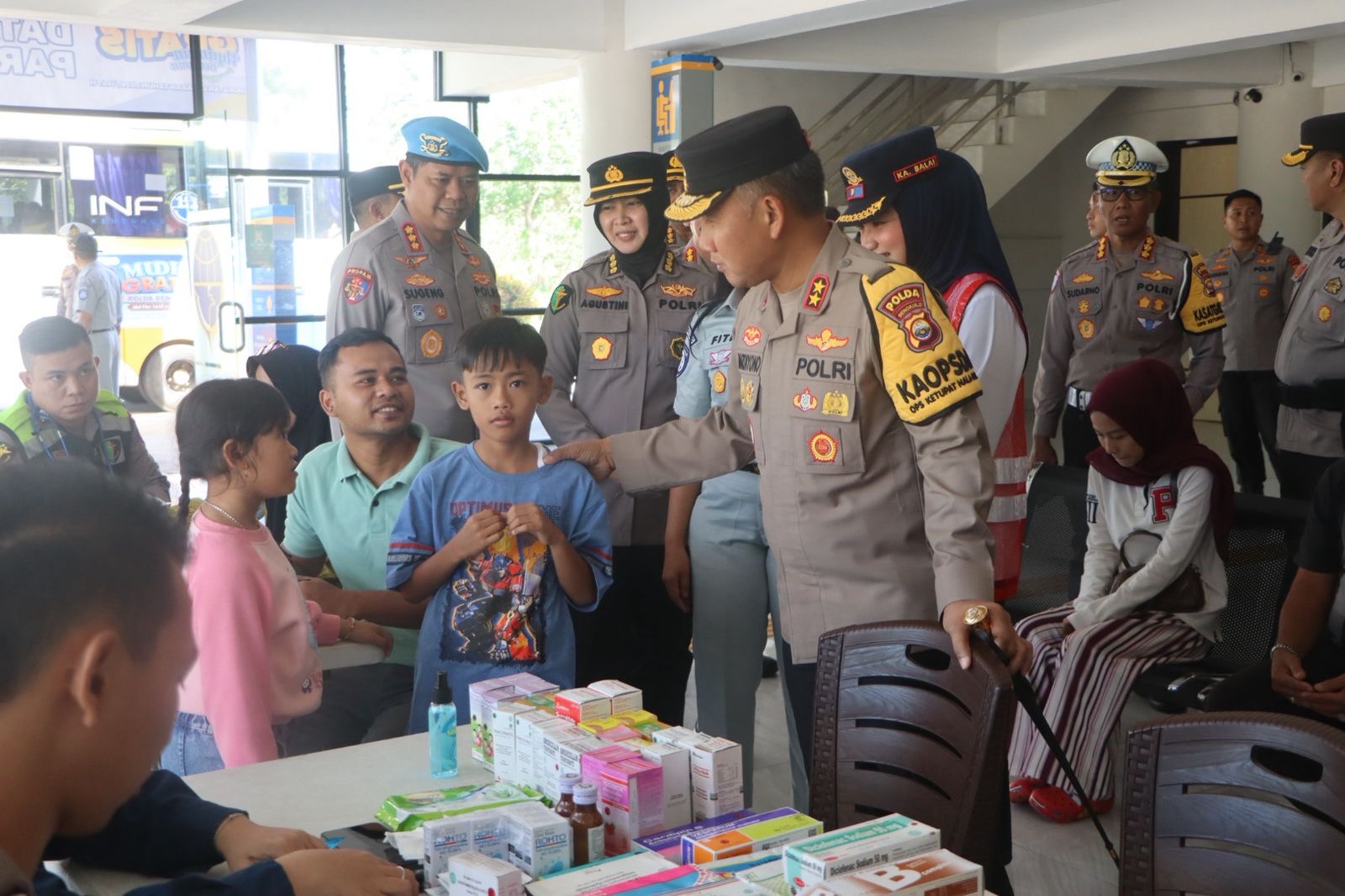 Fasilitasi Mudik Gratis, Kapolda Bengkulu Lepas Puluhan Warga Menuju Seluma, Manna dan Kaur