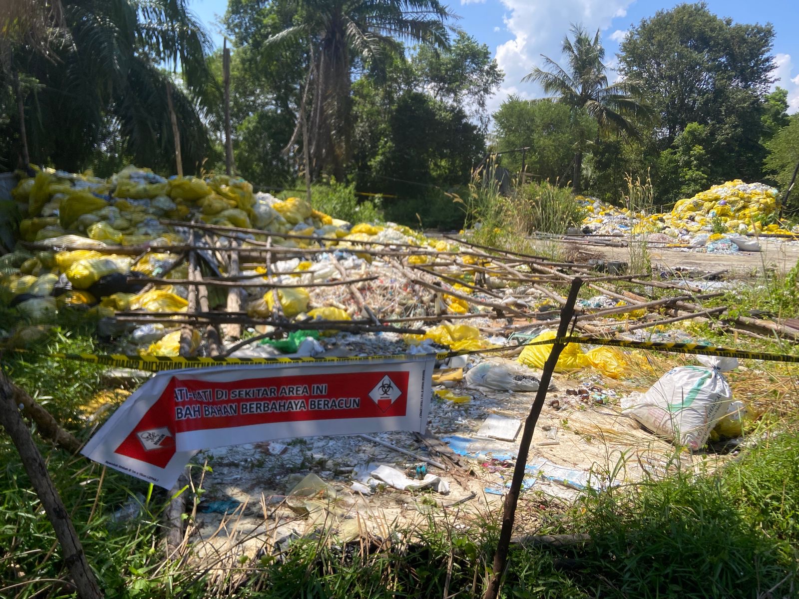 Bahayakan Warga, DLH Kota Bengkulu Segel Lokasi Limbah Medis Milik PT EHBS