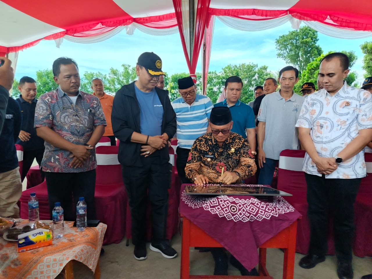 Bupati Lismidianto Resmikan Penataan Lapangan Merdeka 2024 Tahap Kedua