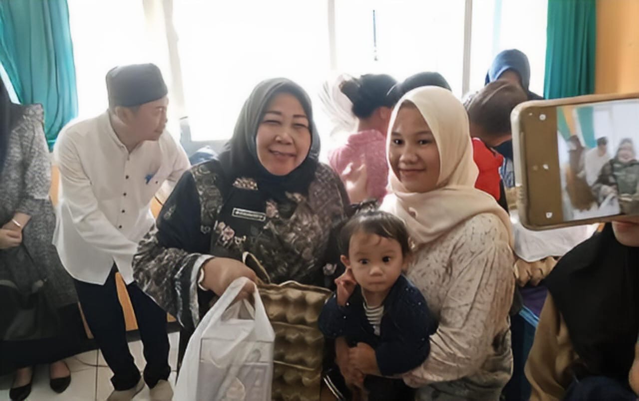 Cegah Stunting, Pemkot Bengkulu Bagikan Paket Susu dan Telur Selama 3 Bulan