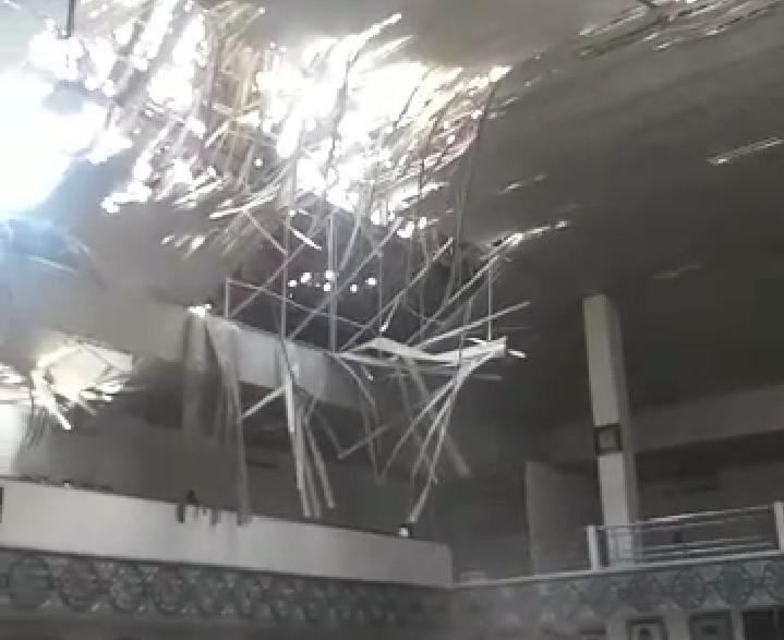 Diguncang Gempa Magnitudo 5.6, Sejumlah Atap Ruangan di Gedung DPRD Cianjur Roboh