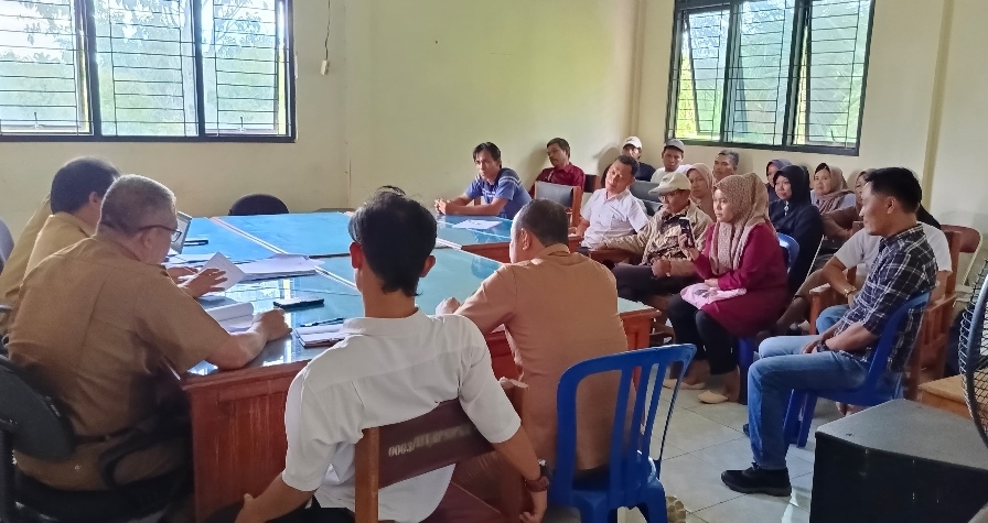 Diberhentikan Sepihak, 30 Kader Pengurus Kelembagaan Desa Kemang Manis Geruduk Kantor PMD Seluma