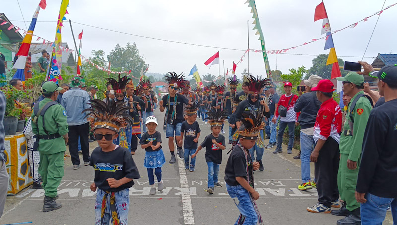 Pawai Karnaval HUT RI Hiasi Jalanan di Desa IV Suka Menanti Rejang Lebong, Unik dan Menarik