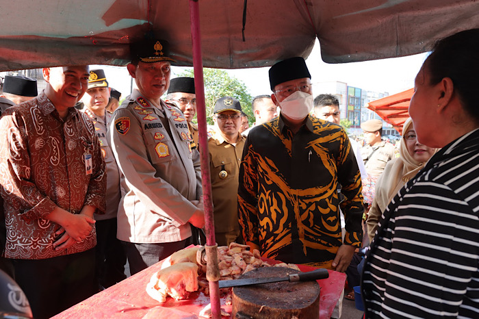 Kunjungi Pasar Tradisional, Gubernur Bengkulu: Harga dan Stok Pangan Jelang Lebaran Aman