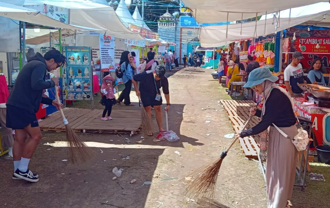 Pendapatan Daerah dari Sektor Pengelolaan Sampah Selama Festival Tabut Capai Rp21 Juta