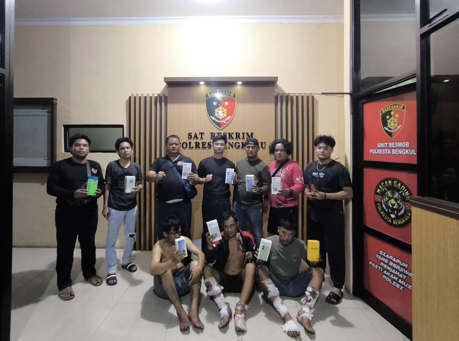 Melawan Saat Ditangkap, 3 Pelaku Pembobol Konter HP di Kota Bengkulu Dihadiahi Timah Panas