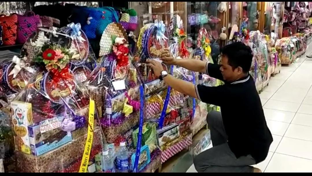 Cerita Penjual Parcel di Kota Bengkulu, Akui Lebaran Tahun Ini Sepi Pembeli