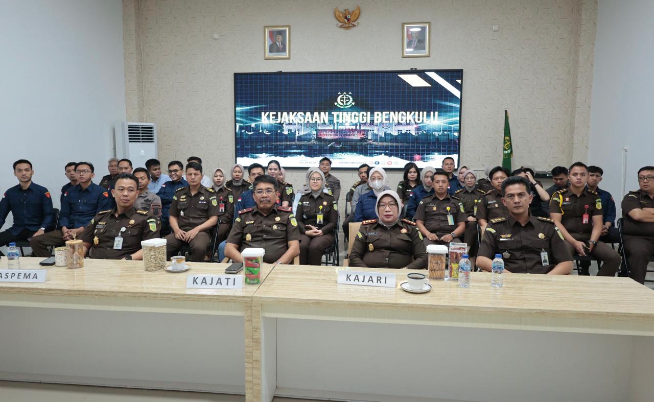 Kajati Bengkulu Sidak Kejari Bengkulu Tengah, Soroti Disiplin Pegawai dan Kualitas Pelayanan Publik