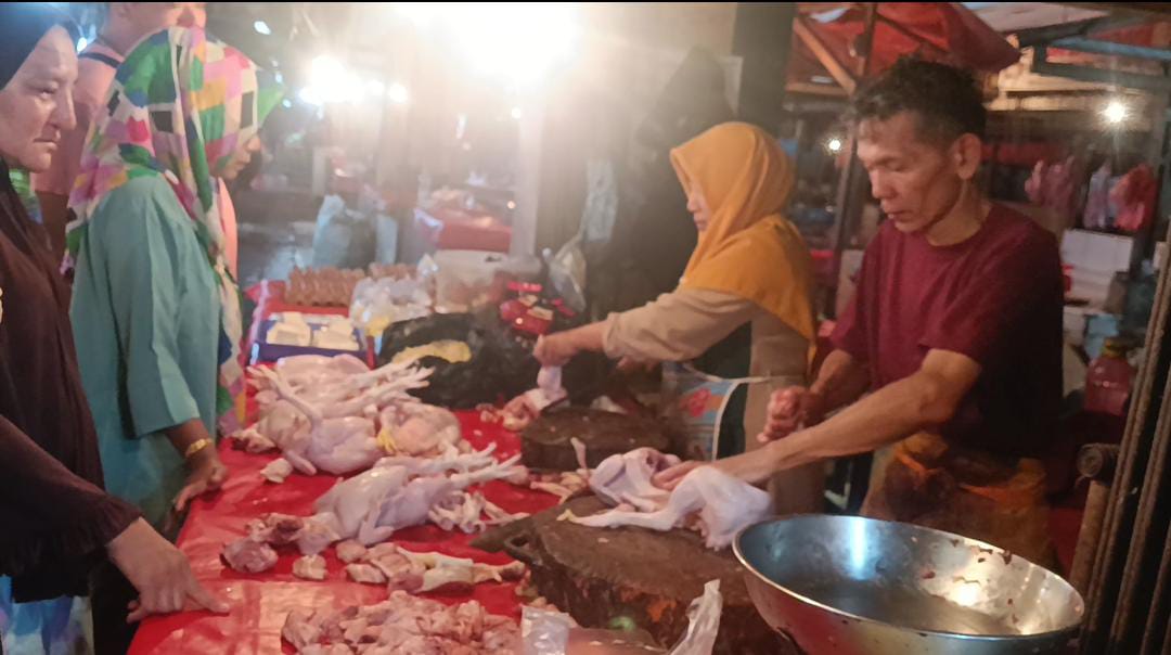 Harga Ayam Naik, Cek di Sini Harga Kebutuhan Pokok yang Mengalami Kenaikan Maupun Penurunan