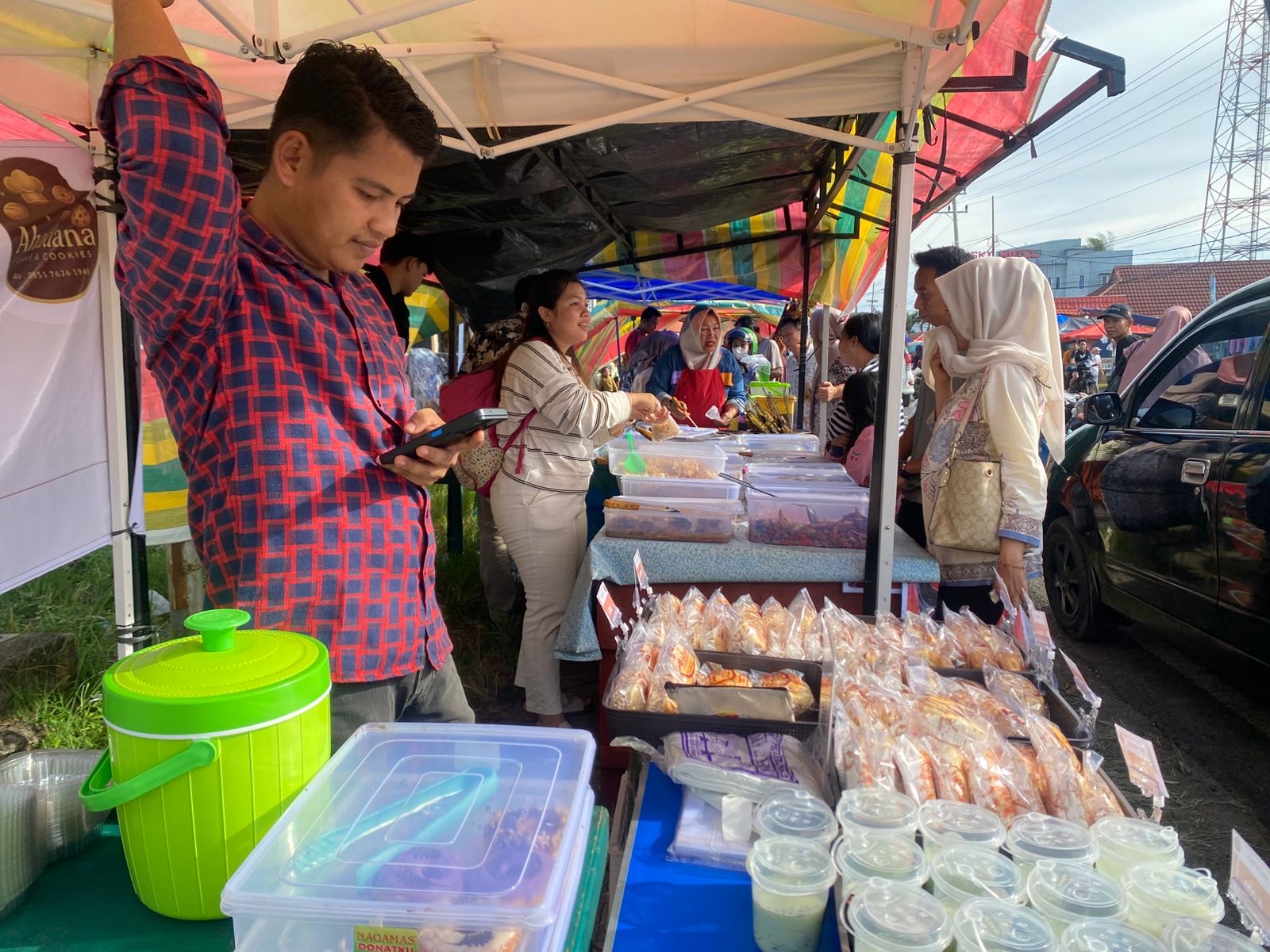 Lengkap dan Murah, Alun-alun Tais Jadi Pilihan Utama Warga Berburu Menu Berbuka