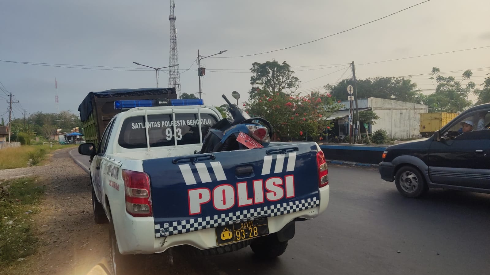 Motor Dinas Terlibat Kecelakaan, ASN Bengkulu Tengah Patah Tulang Tangan dan Kaki