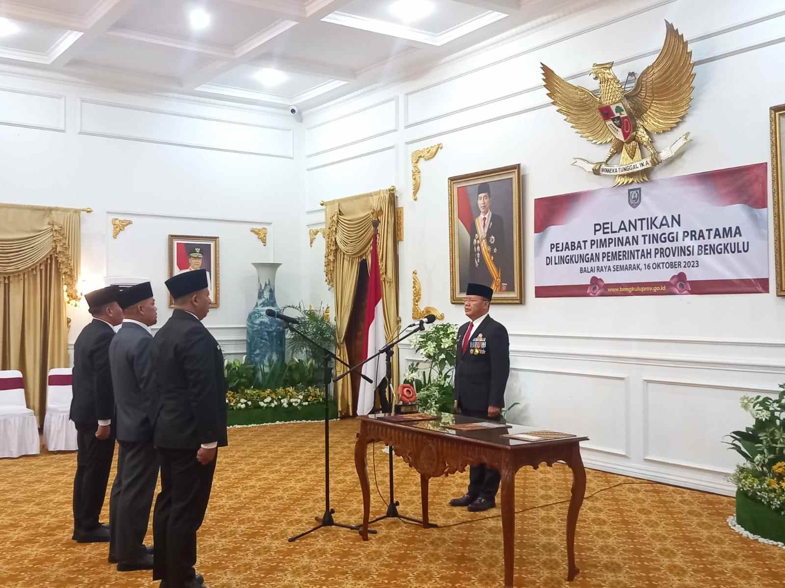 Gubernur Lantik 3 Kepala OPD Pemerintah Provinsi Bengkulu