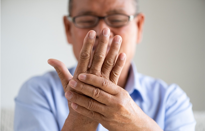 Perlu Penanganan Medis, Inilah Langkah Tepat Obati Penyakit Parkinson!
