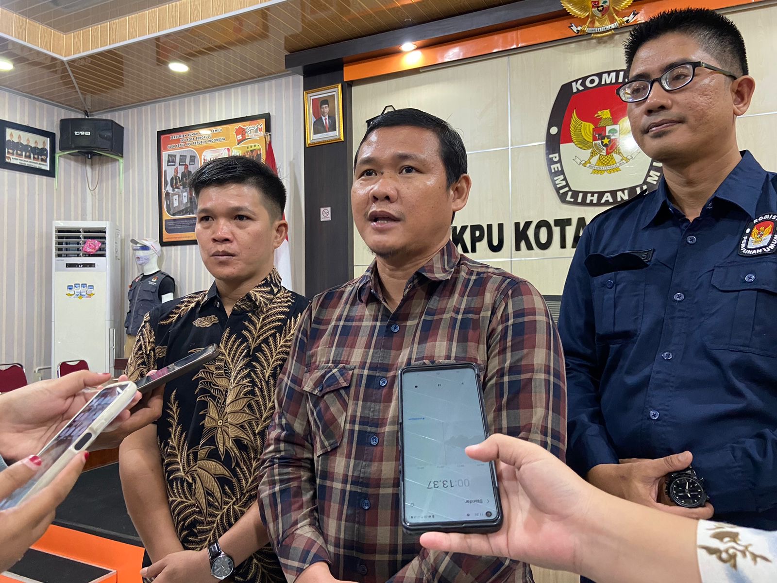 KPU Kota Bengkulu Temukan Berkas 5 Bakal Paslon Pilwakot Belum Lengkap