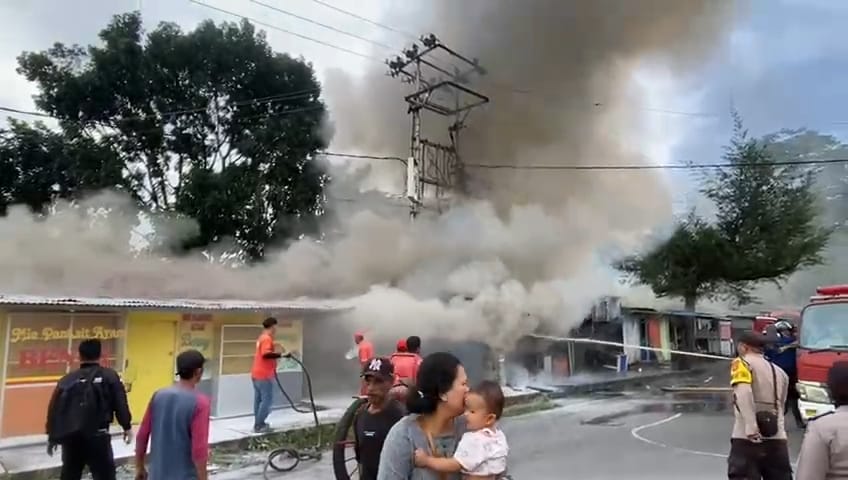 Kebakaran Hebat di Pasar Kepahiang, 4 Pedagang Merugi Ratusan Juta Rupiah