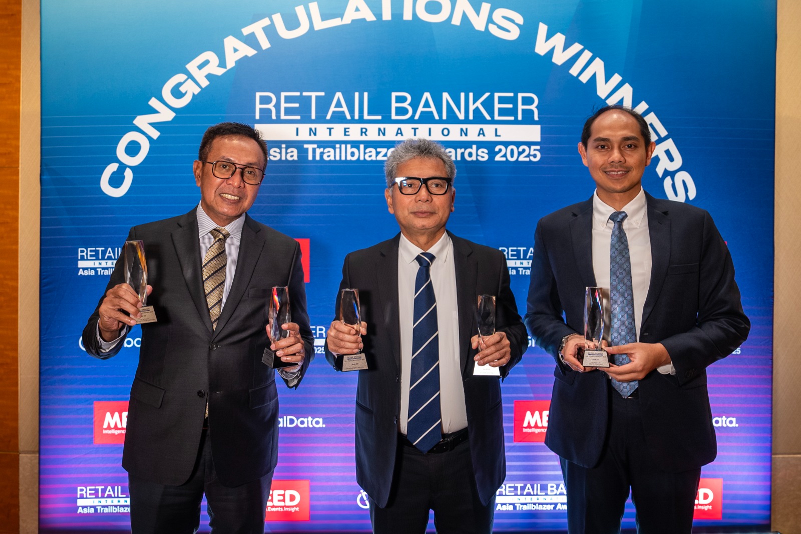 Catat Pencapaian Gemilang, BRI Raih 5 Penghargaan di Retail Banker International Asia Trailblazer Awards 2025