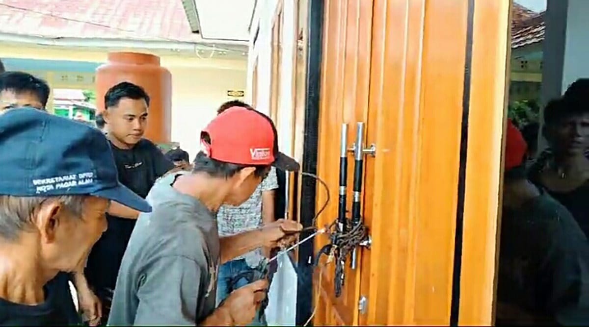 DPRD Seluma Minta Pemkab Tak Cabut SK Pemberhentian Sementara Kades Dusun Baru