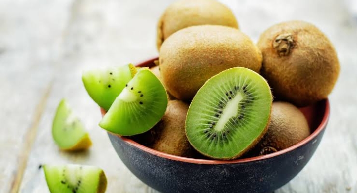 Berbahaya! Ada 8 Efek Samping Konsumsi Kiwi Secara Berlebihan 