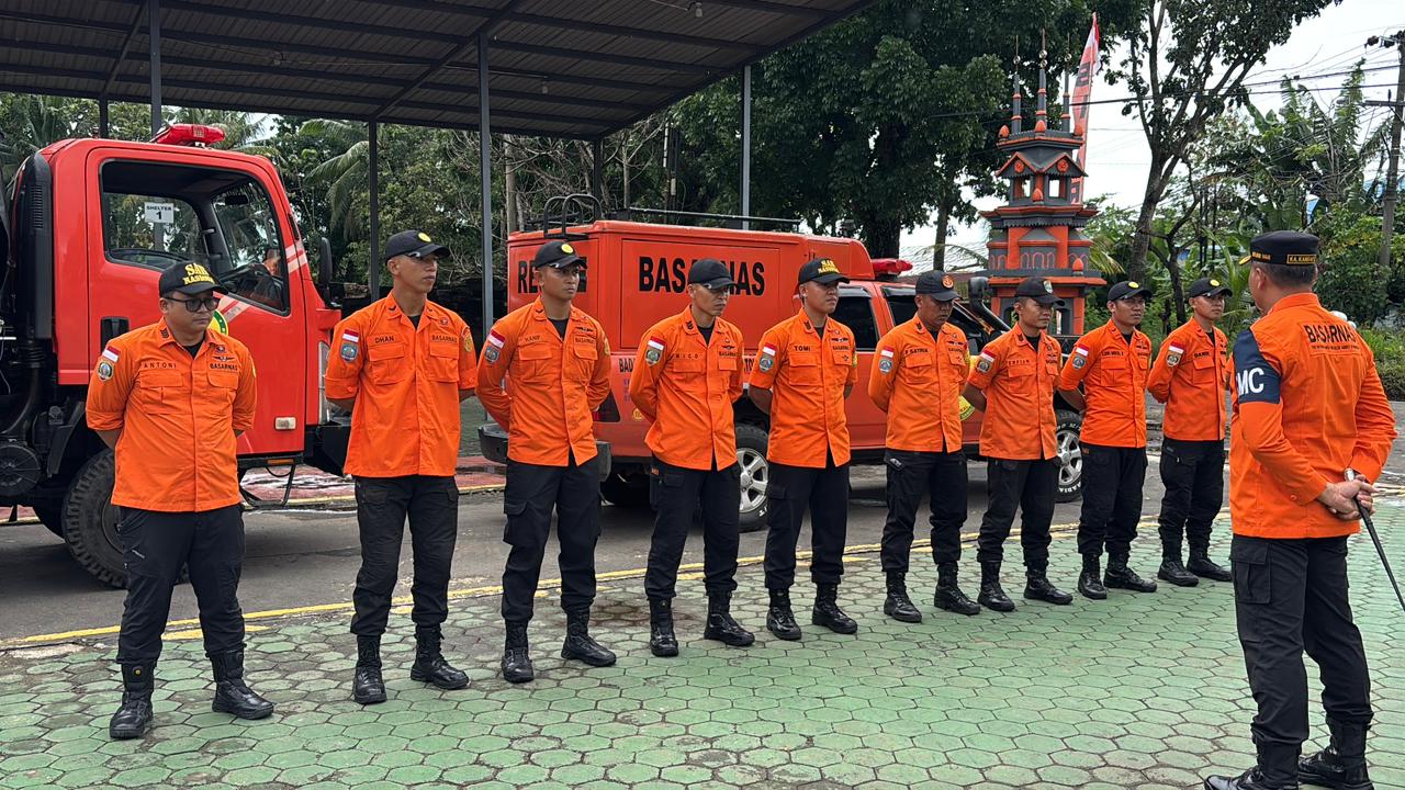 Banjir Bandang di Sumatera Barat, 15 Personil Basarnas Bengkulu Diterjunkan untuk Operasi SAR