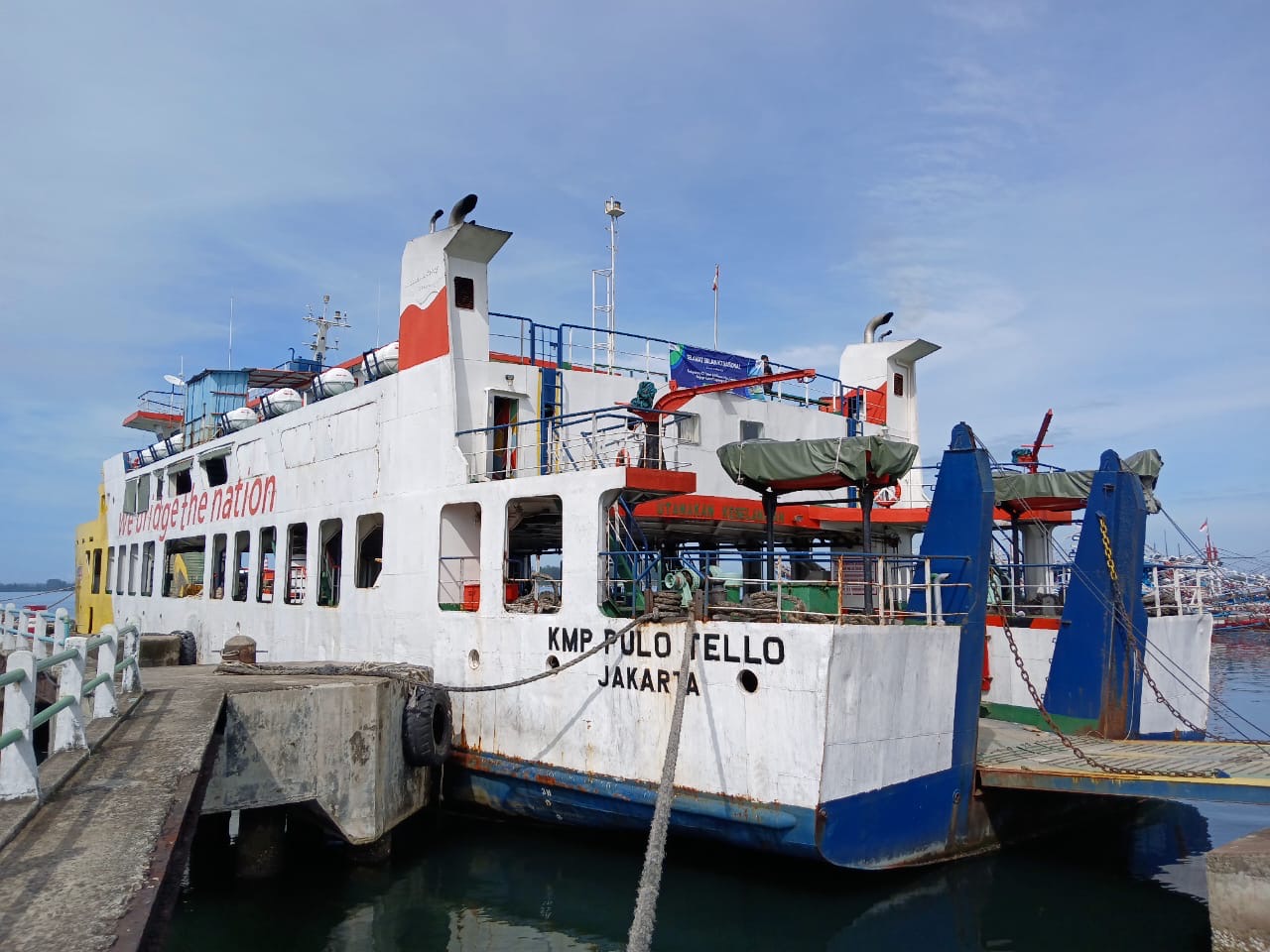 KMP Pulo Tello Docking, Trasportasi ke Pulau Enggano Terancam Stop