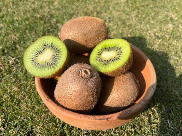 Jangan Suka Berlebihan, Ini 8 Efek Samping yang Patut Diwaspadai Jika Banyak Mengkonsumsi Buah Kiwi