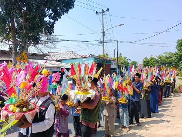 Arak-arakan Nasi Jambar, Tradisi Unik Perayaan Maulid Nabi di Kota Bengkulu
