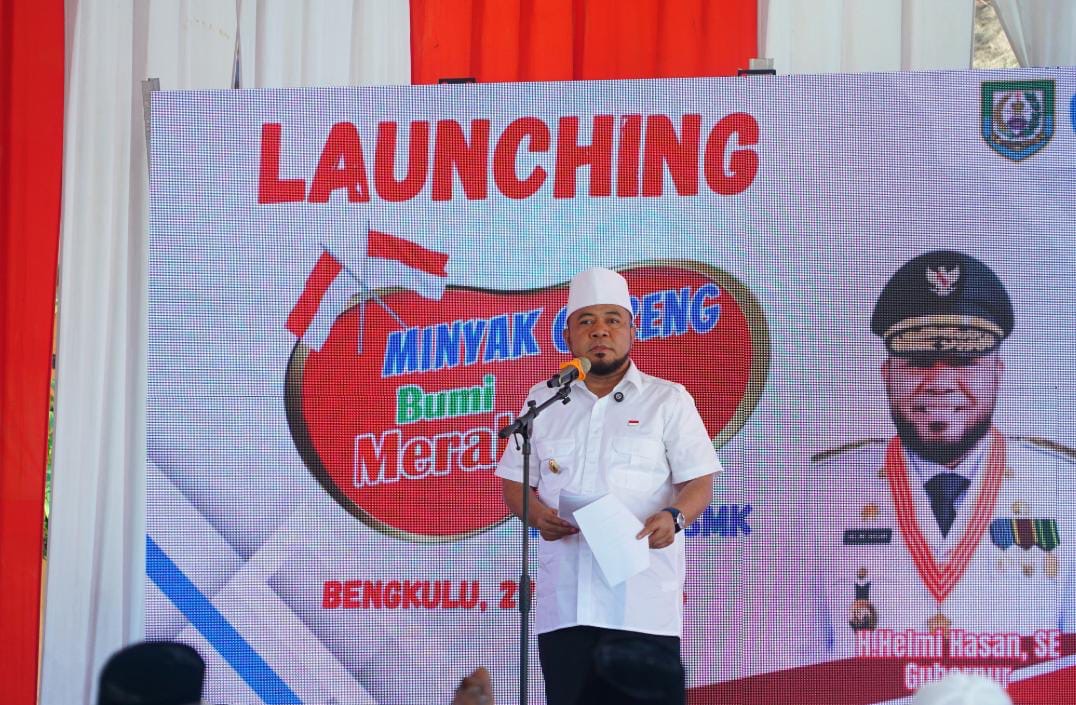 Gubernur Helmi Hasan Resmi Luncurkan Produksi Minyak Goreng Merah Putih di SMKN 6 Bengkulu 