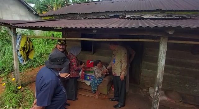 Rumah Nenek Sanida Akan Dibedah